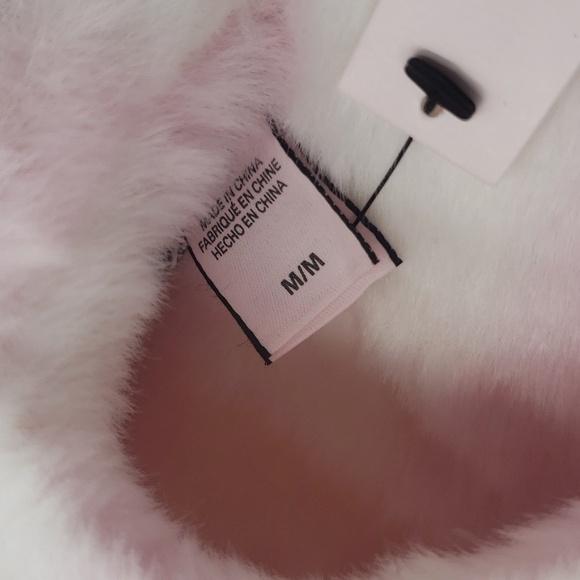 1237- Victoria's Secret Slippers Size M NWT - Picture 6 of 10